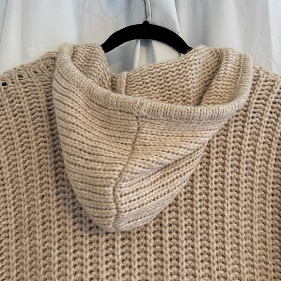 Aerie Marshmallow Moves Chunky Knit Hoodie Cream Large - Picture 7 of 8